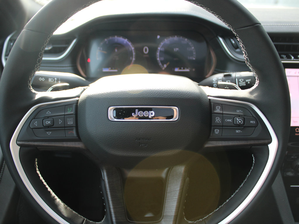 New 2025 Jeep Grand Cherokee Limited w/ Trailer Tow Package image 14