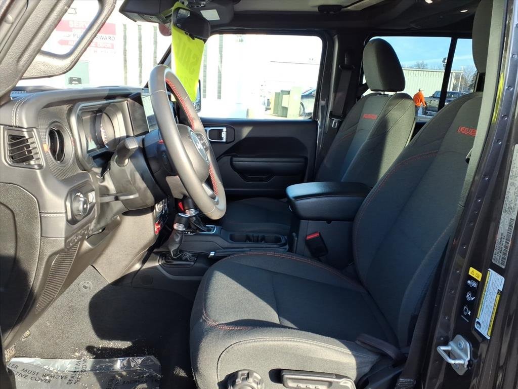 Used 2024 Jeep Wrangler Rubicon image 4