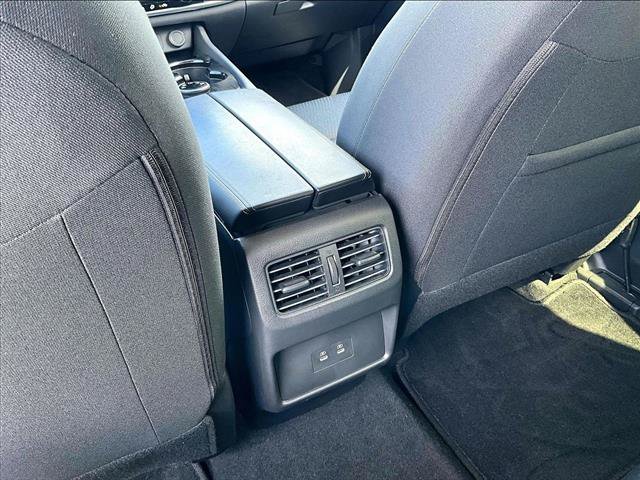 Used 2025 Nissan Rogue SV AWD/4WD image 24