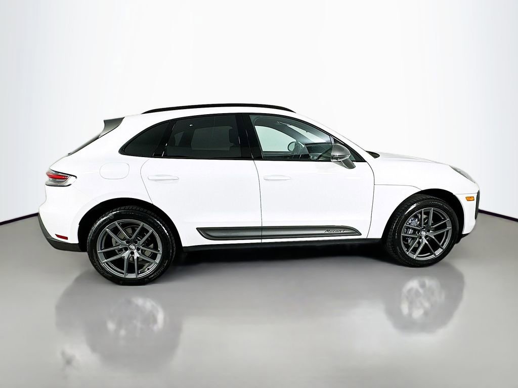Certified 2026 Porsche Macan Turbo AWD/4WD image 8