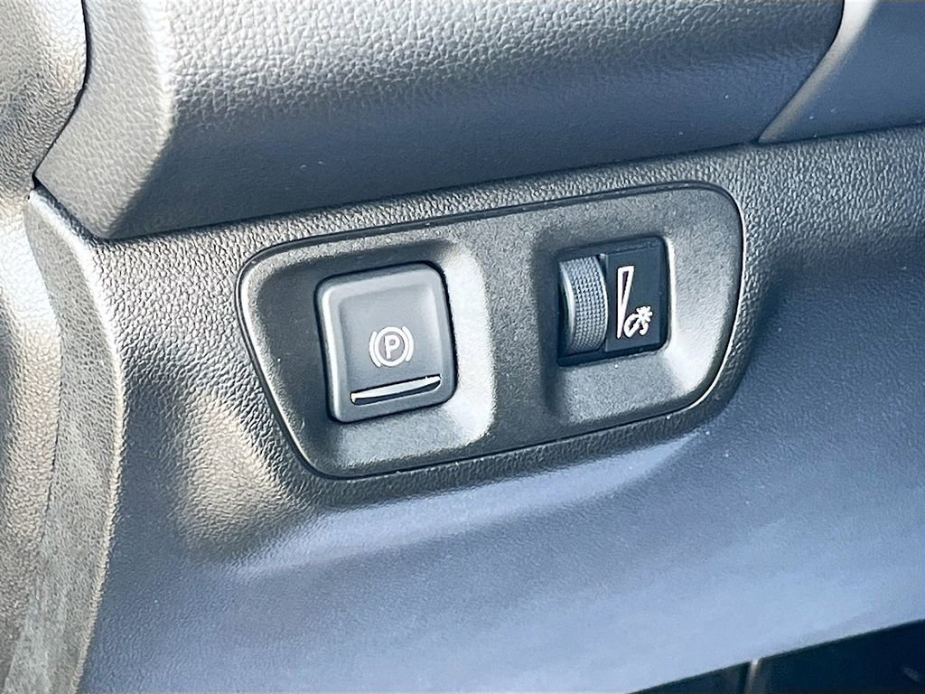 Used 2023 GMC Acadia SLT image 10