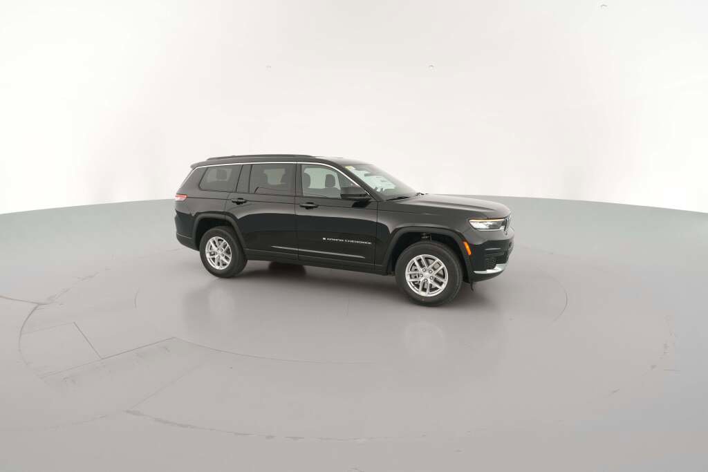 New 2025 Jeep Grand Cherokee L Laredo image 15