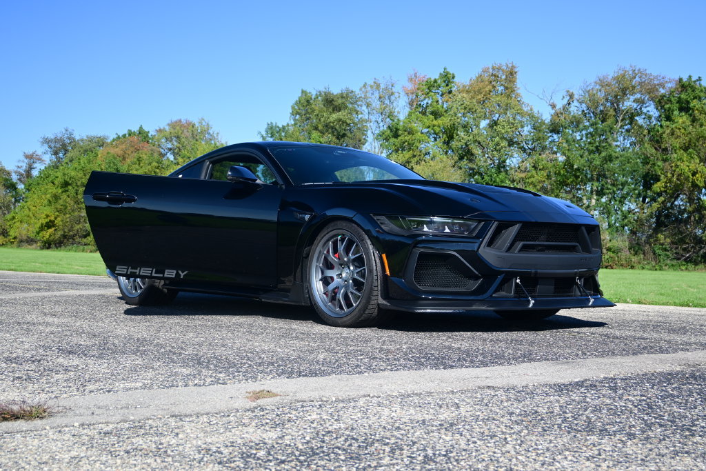 New 2026 Ford Mustang GT Premium w/ GT Performance Package RWD image 9