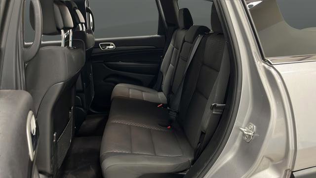 Used 2019 Jeep Grand Cherokee Laredo image 23