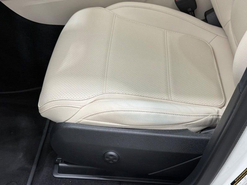 Certified 2023 Mercedes-Benz GLC 300 4MATIC image 20