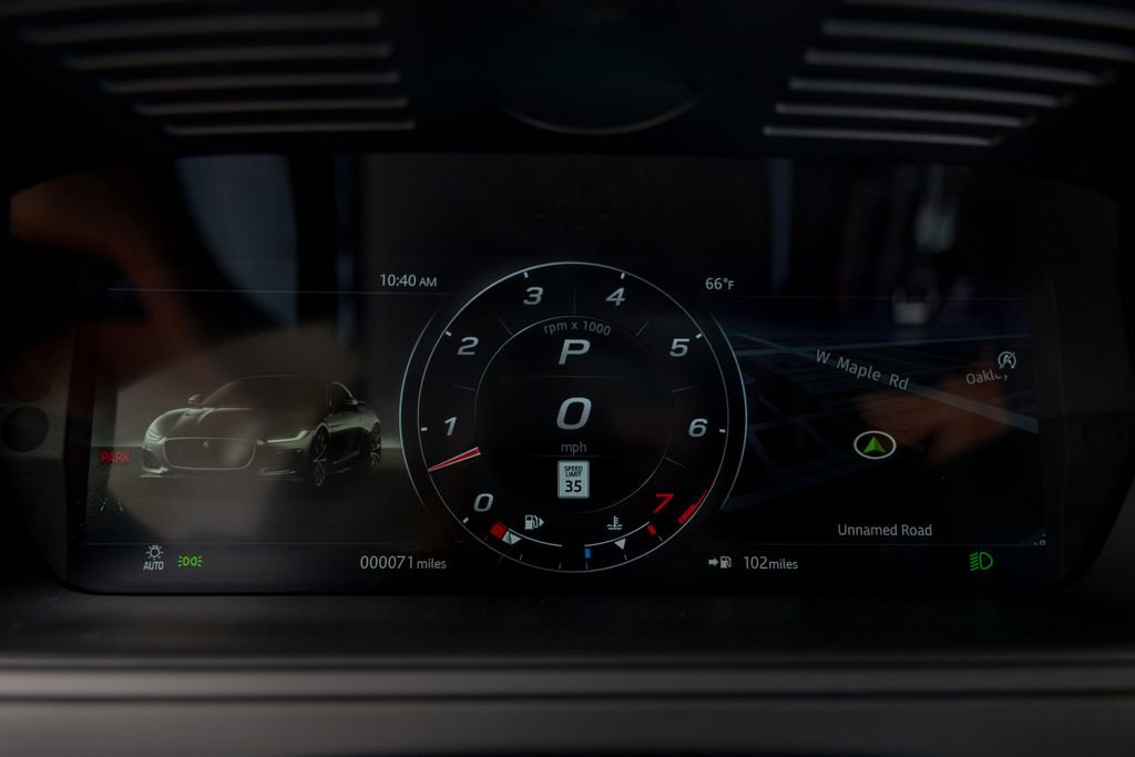 Used 2024 Jaguar F-TYPE R AWD/4WD image 32