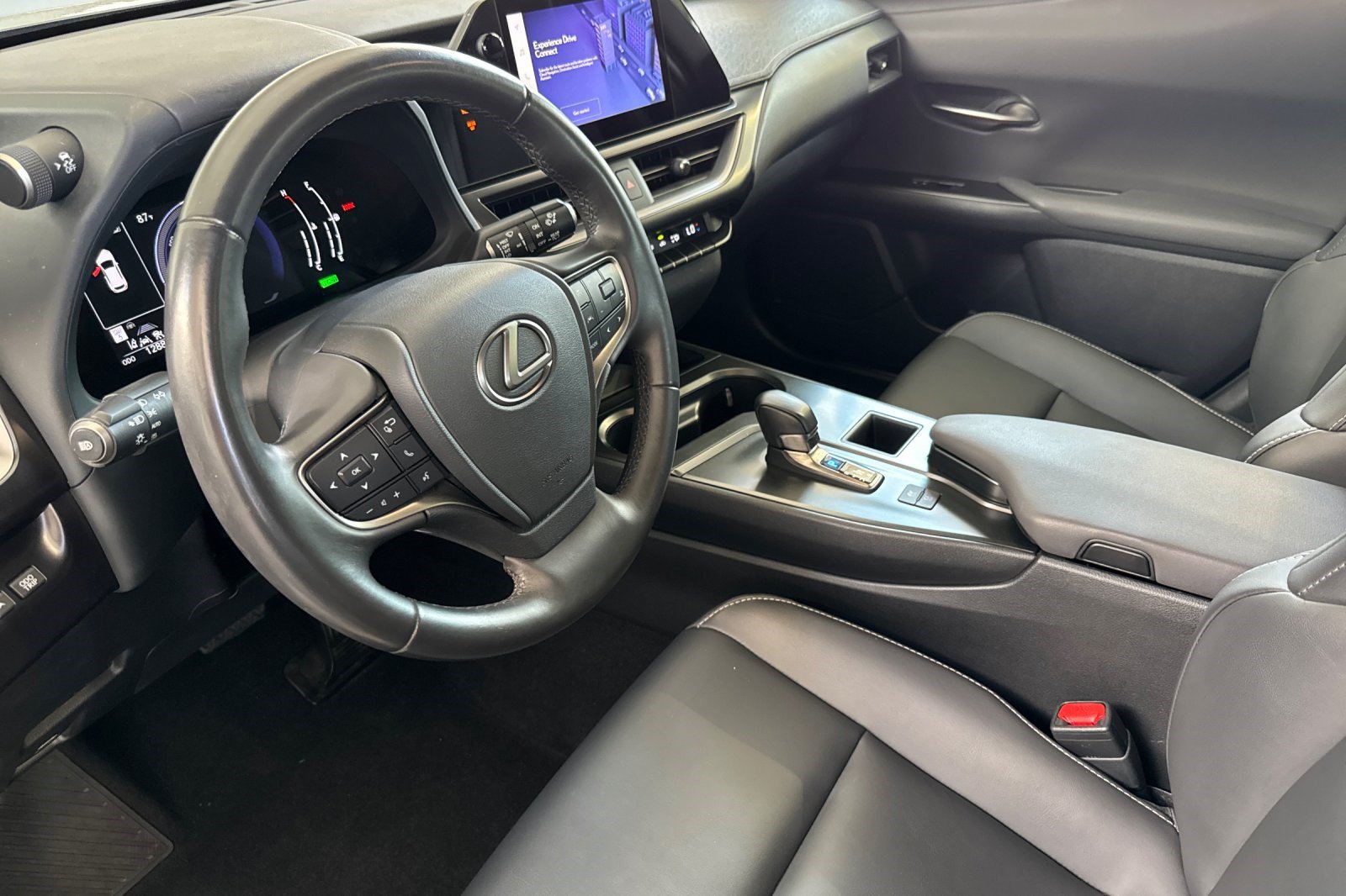 Certified 2025 Lexus UX 300h FWD w/ Accessory Package (Z2) image 11