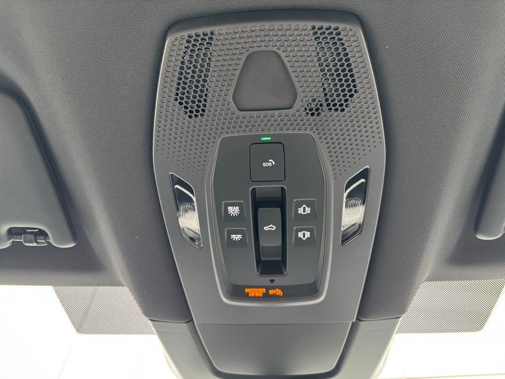 New 2026 Porsche Macan 4 Electric AWD/4WD image 32