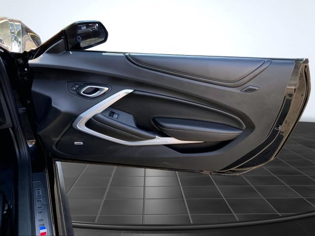 Used 2017 Chevrolet Camaro SS RWD image 27
