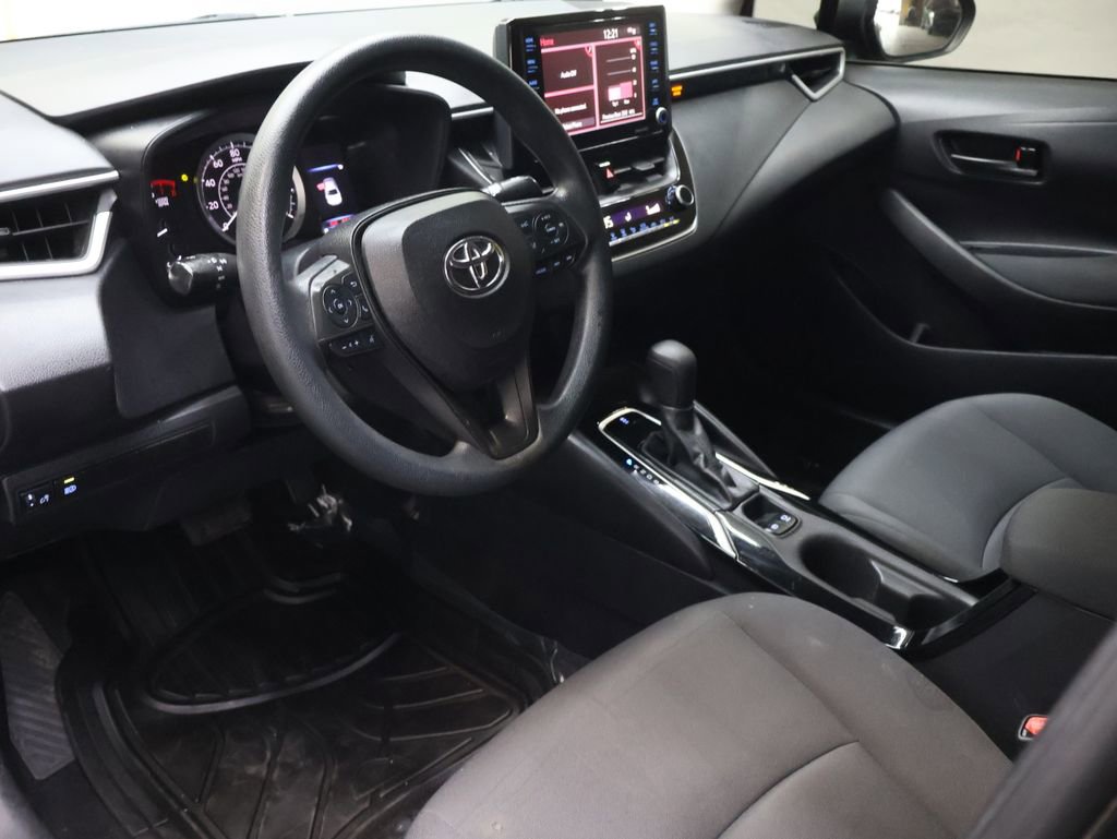 Used 2022 Toyota Corolla LE image 17