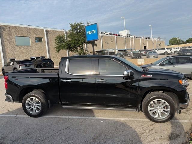 Used 2025 Chevrolet Silverado 1500 LTZ AWD/4WD image 6