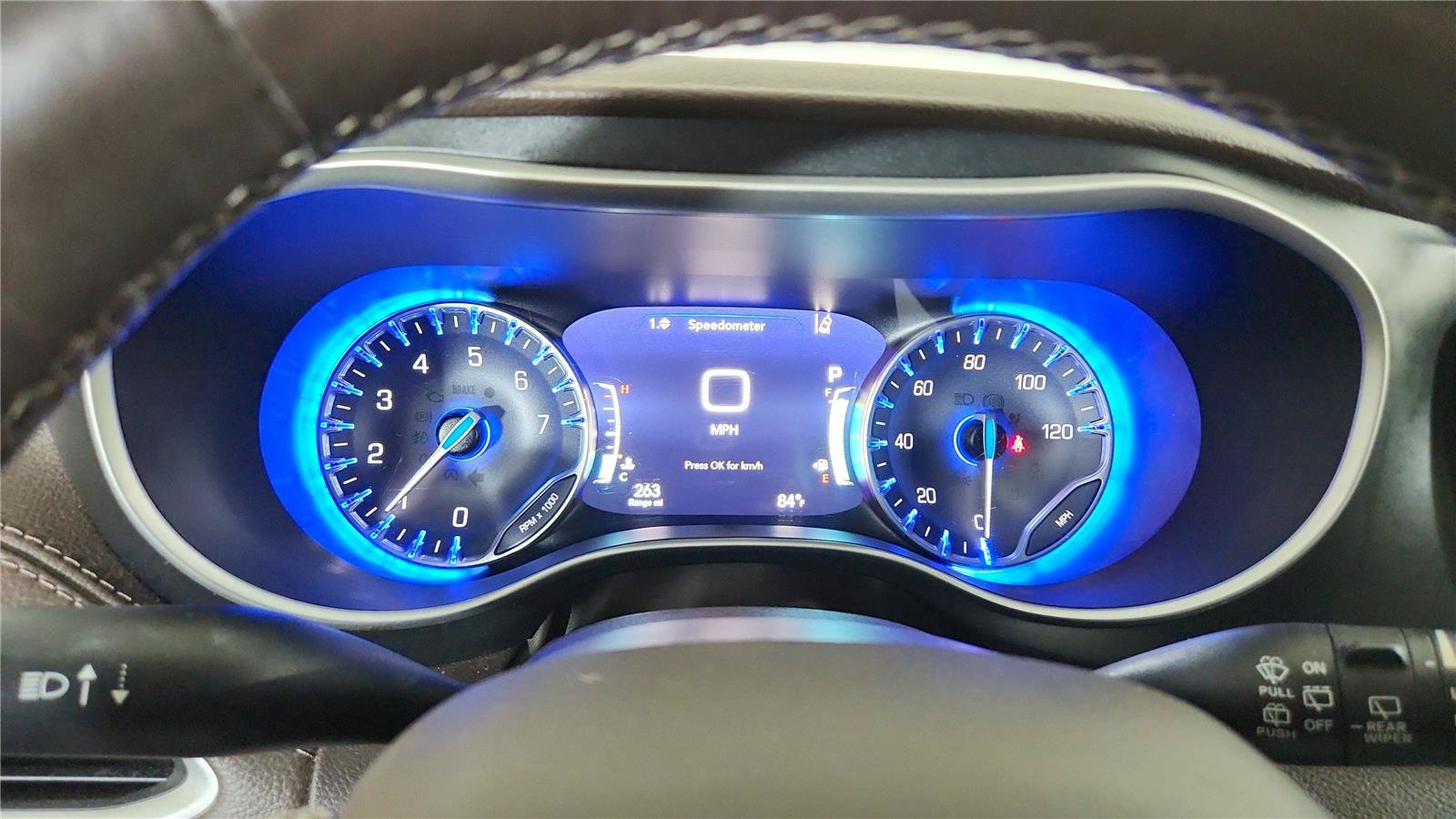 Used 2021 Chrysler Pacifica Touring-L w/ Uconnect Theater Family Group FWD image 24
