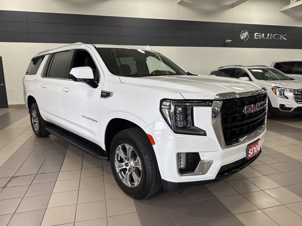 Used 2023 GMC Yukon XL SLE AWD/4WD image 8