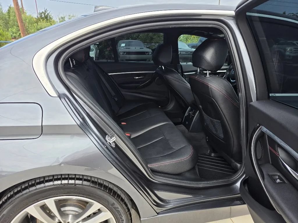 Used 2017 BMW 330i Sedan RWD image 17