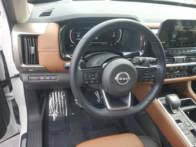 Used 2025 Nissan Pathfinder Platinum w/ Cargo Package FWD image 15