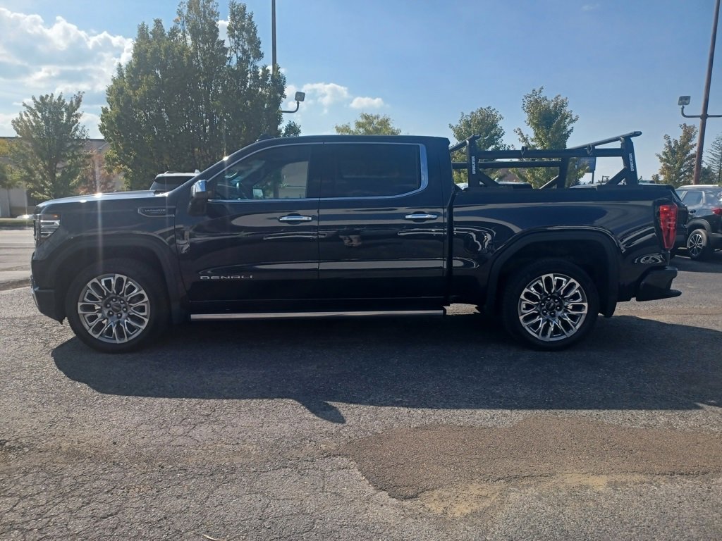 Used 2023 GMC Sierra 1500 Denali Ultimate image 2