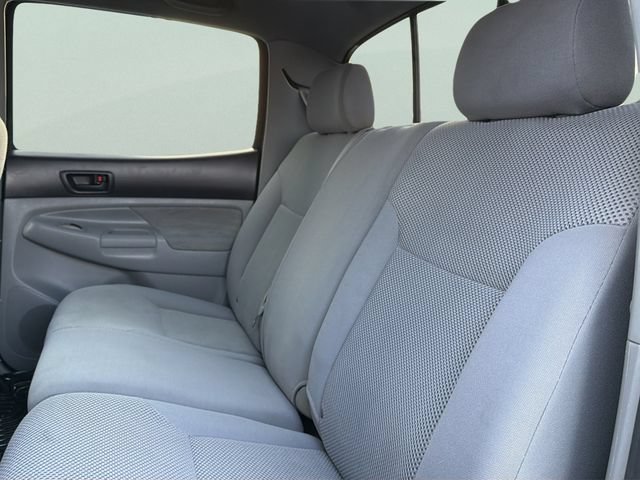 Used 2010 Toyota Tacoma 4x4 Double Cab w/ TRD Sport Pkg image 17