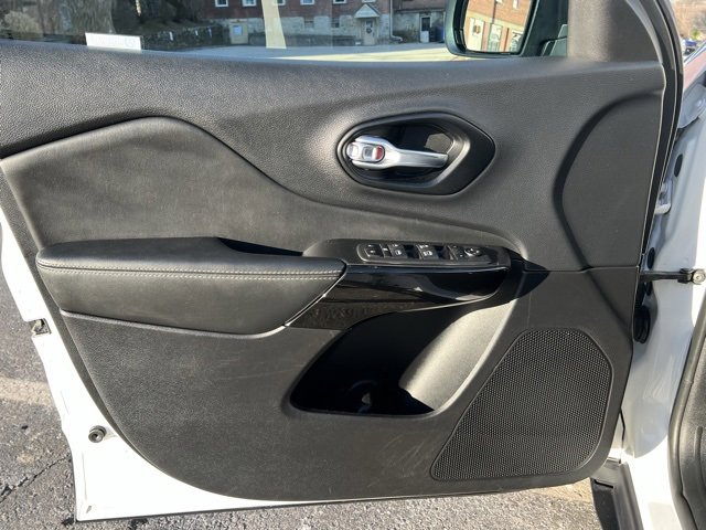 Used 2023 Jeep Cherokee Altitude Lux image 7