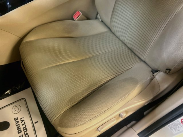 Used 2013 Toyota Venza LE FWD image 18