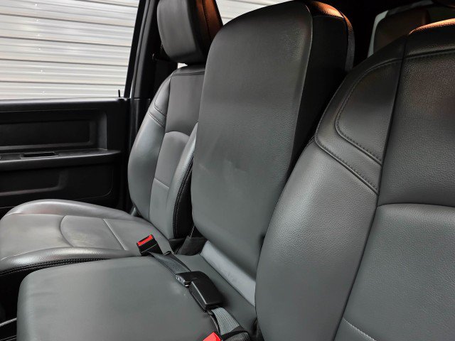 Used 2024 RAM 3500 Tradesman w/ Chrome Appearance Group AWD/4WD image 19
