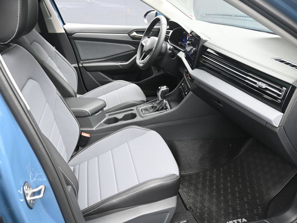 New 2026 Volkswagen Jetta SE FWD image 26