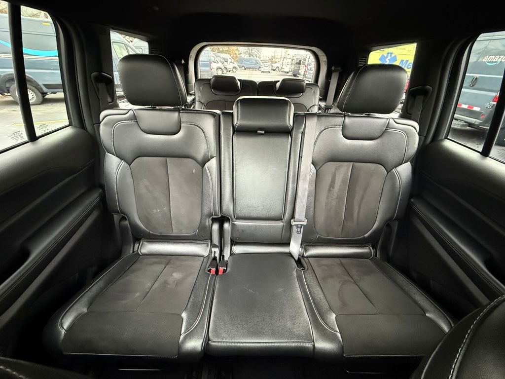 Used 2024 Jeep Grand Cherokee L Laredo image 13