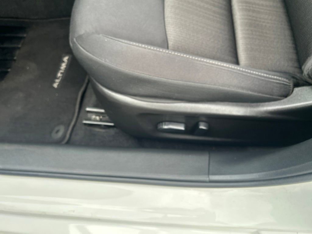 Certified 2025 Nissan Altima 2.5 SV FWD image 19