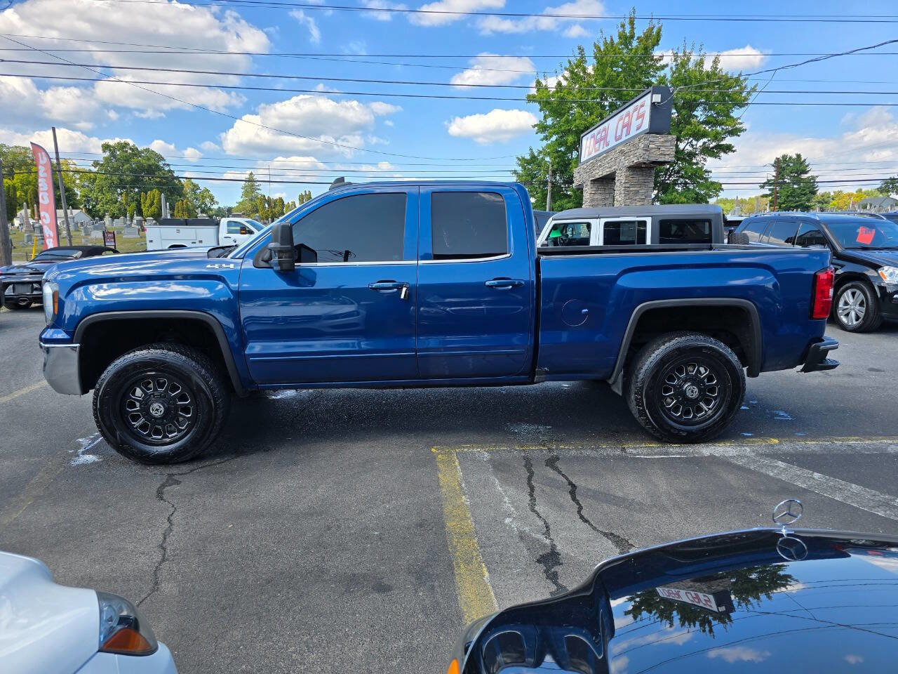Used 2017 GMC Sierra 1500 SLE w/ SLE Value Package image 6