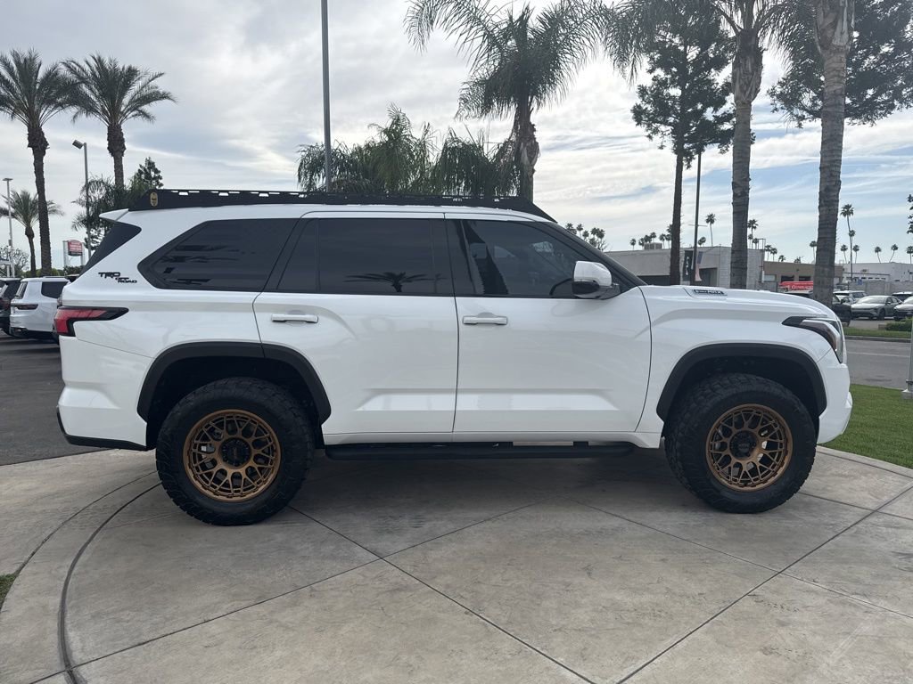 Used 2023 Toyota Sequoia SR5 w/ SR5 Premium Package AWD/4WD image 3