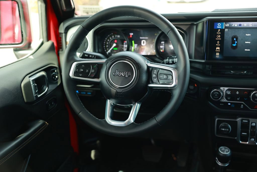 Used 2025 Jeep Wrangler Unlimited Sahara image 27