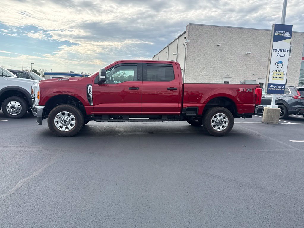 Used 2023 Ford F250 XLT w/ FX4 Off-Road Package AWD/4WD image 2