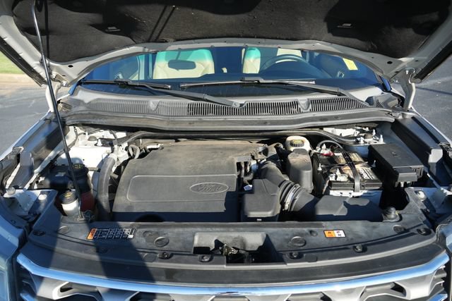 Used 2017 Ford Explorer XLT w/ Equipment Group 202A FWD image 14