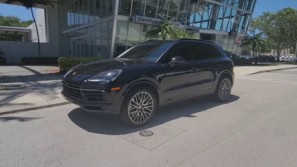 Used 2023 Porsche Cayenne AWD/4WD image 4