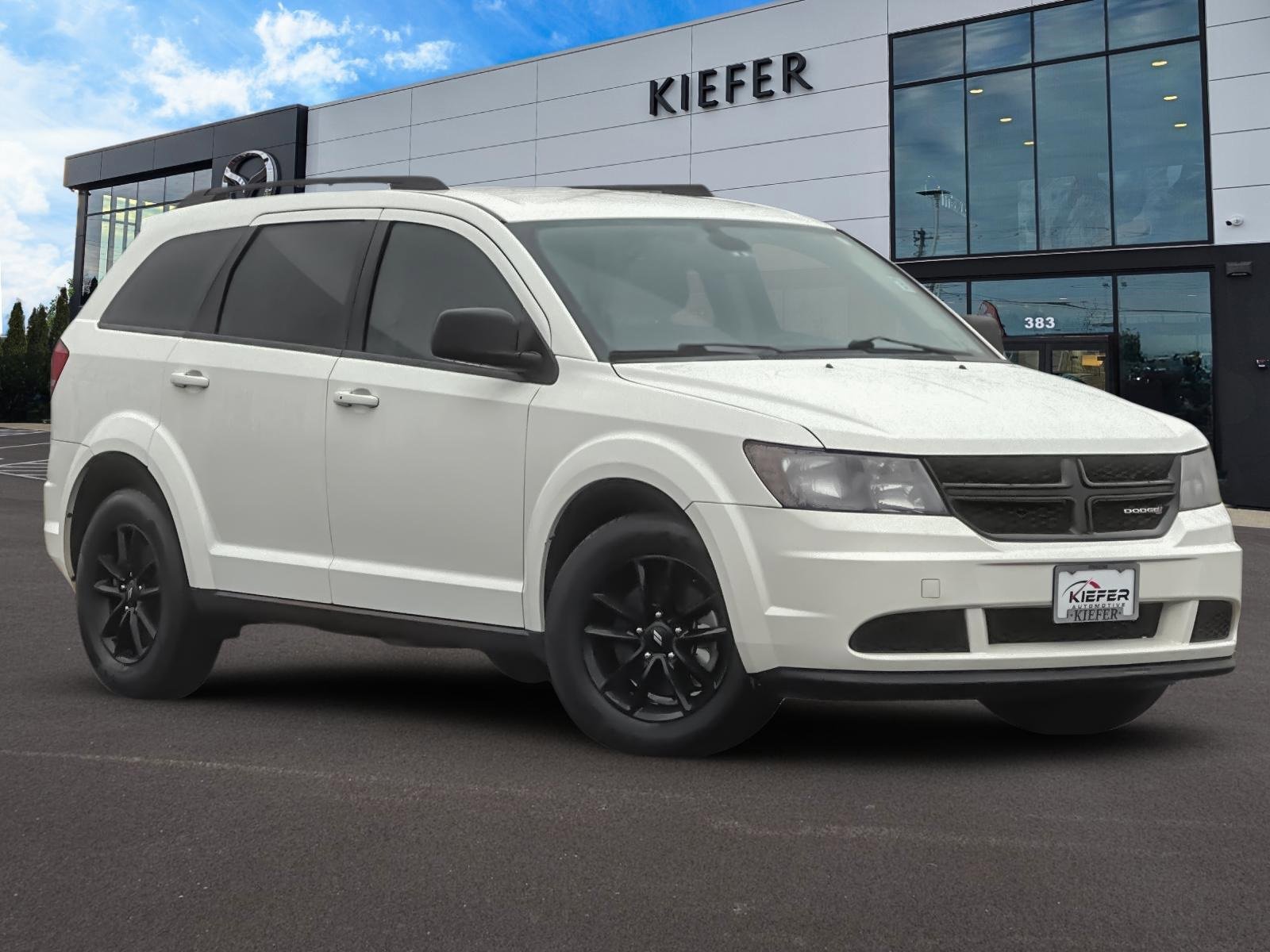 Used 2020 Dodge Journey SE w/ SE Popular Equipment Group image 2