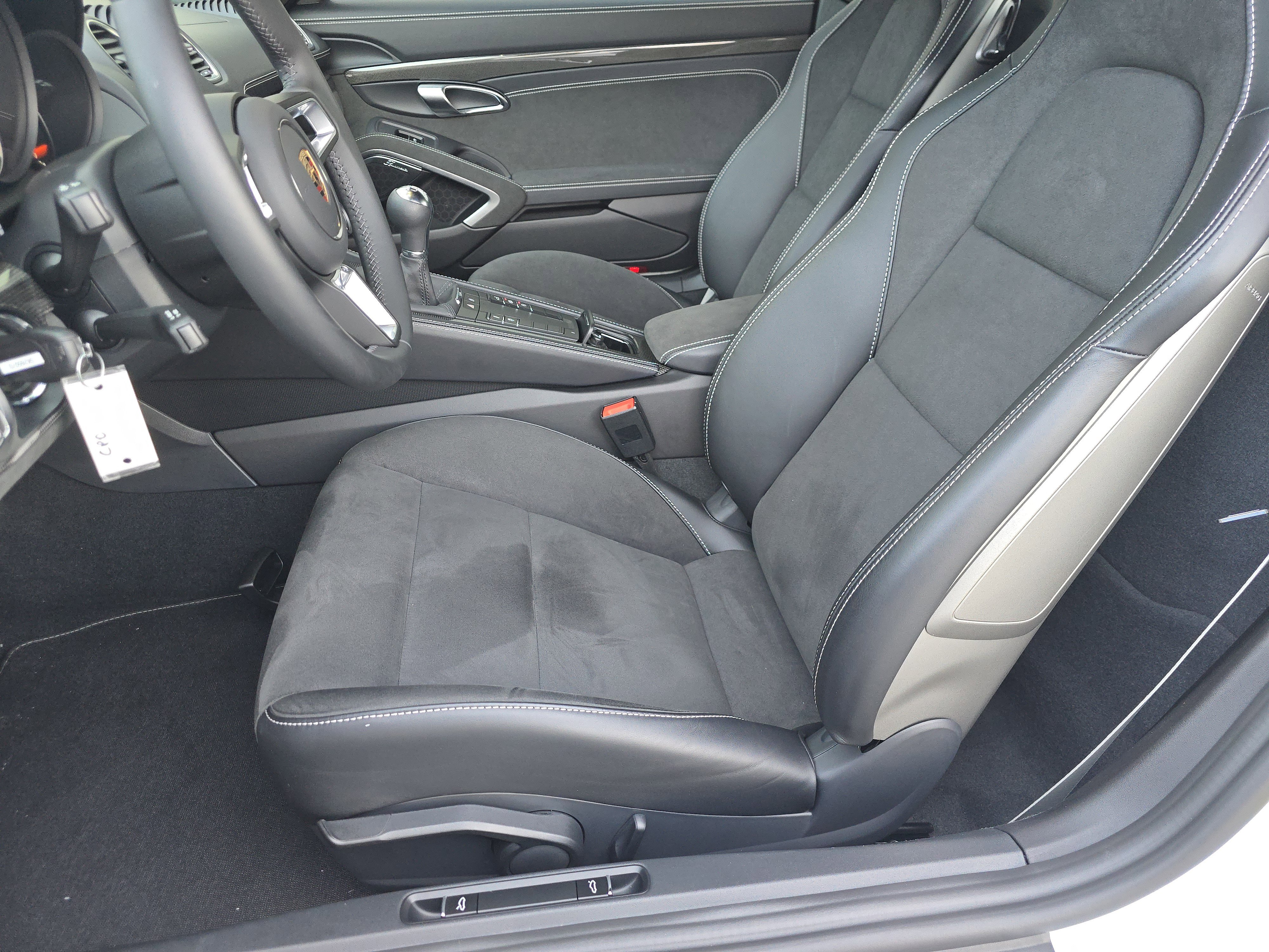 Certified 2025 Porsche 718 Cayman GT4 image 5