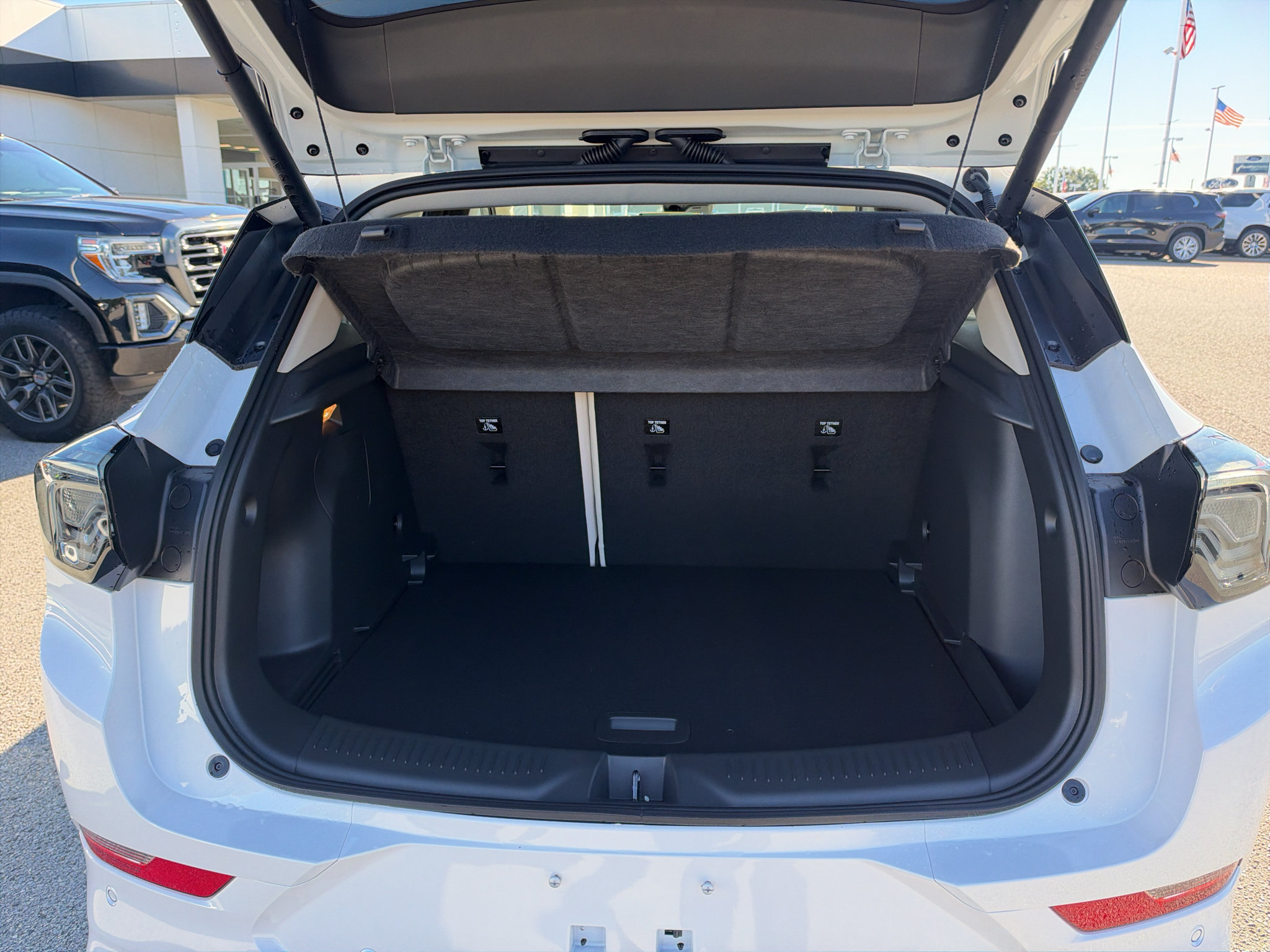 New 2026 Buick Encore GX Avenir w/ Avenir Technology Package FWD image 5
