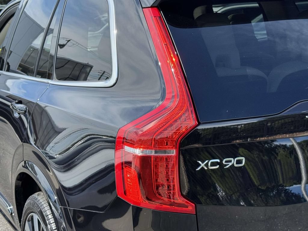 Certified 2024 Volvo XC90 T8 Plus w/ Protection Package Premier AWD/4WD image 8