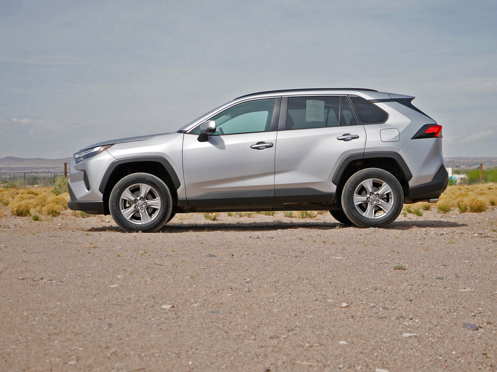 Used 2024 Toyota RAV4 XLE image 6