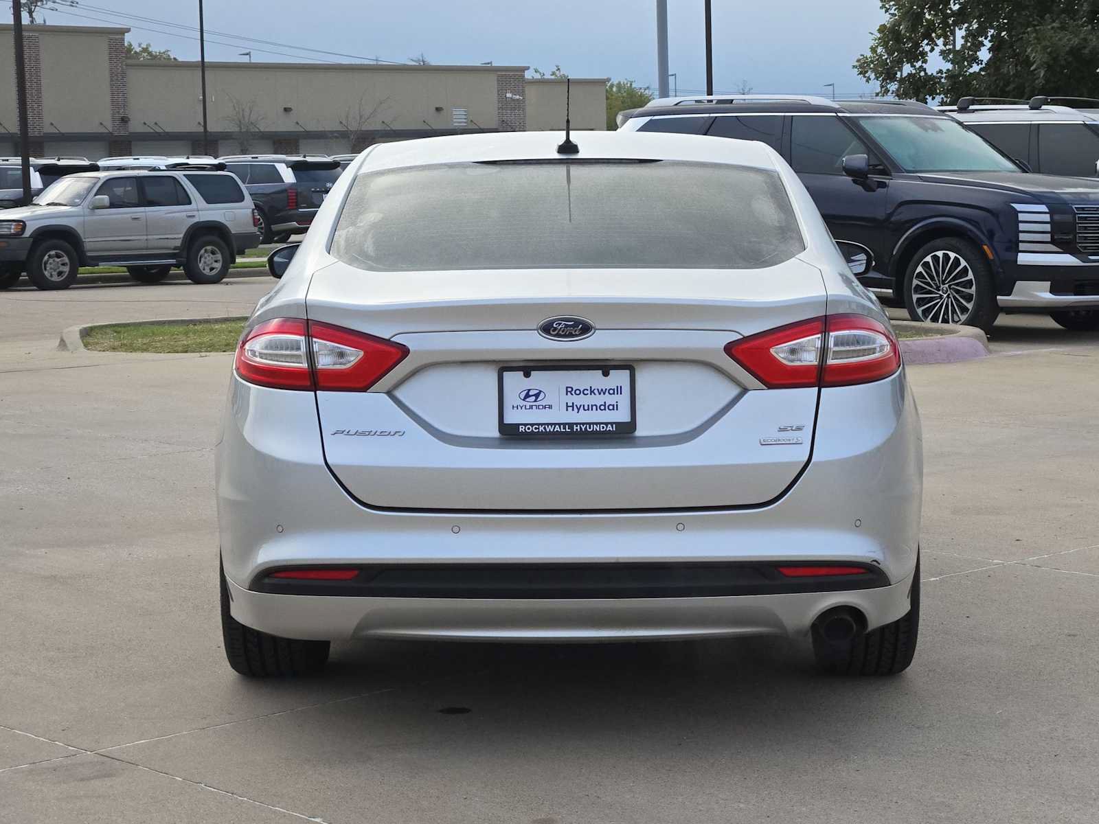 Used 2014 Ford Fusion SE w/ Equipment Group 202A FWD image 13