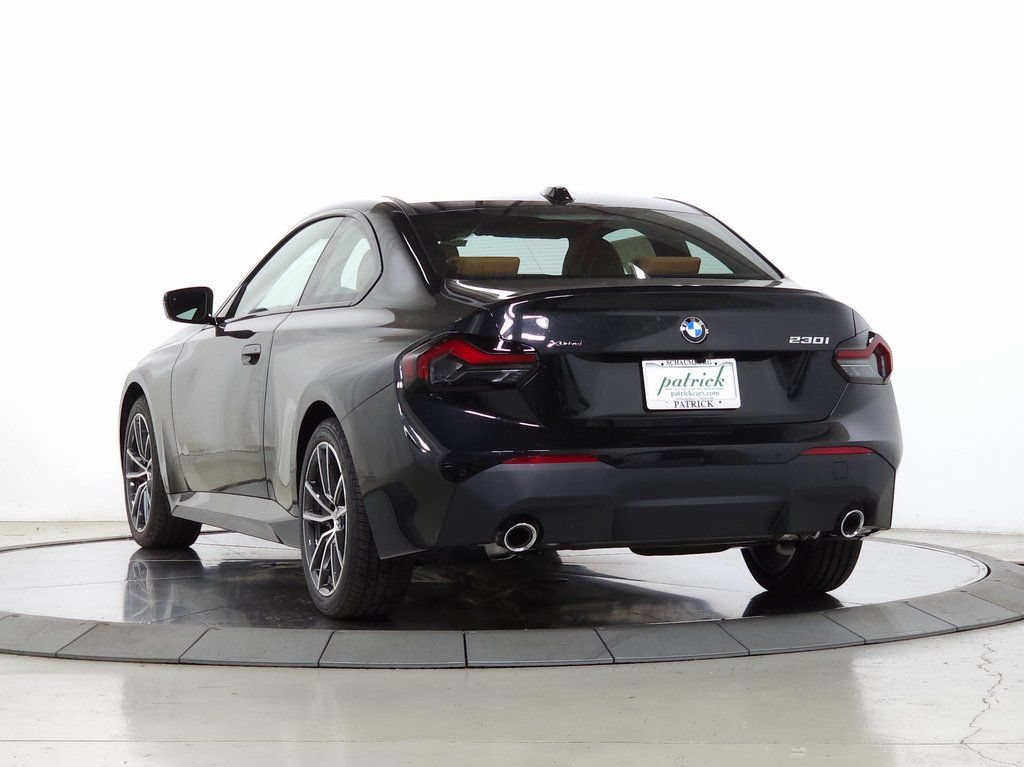 Certified 2025 BMW 230i xDrive Coupe w/ Convenience Package AWD/4WD image 5