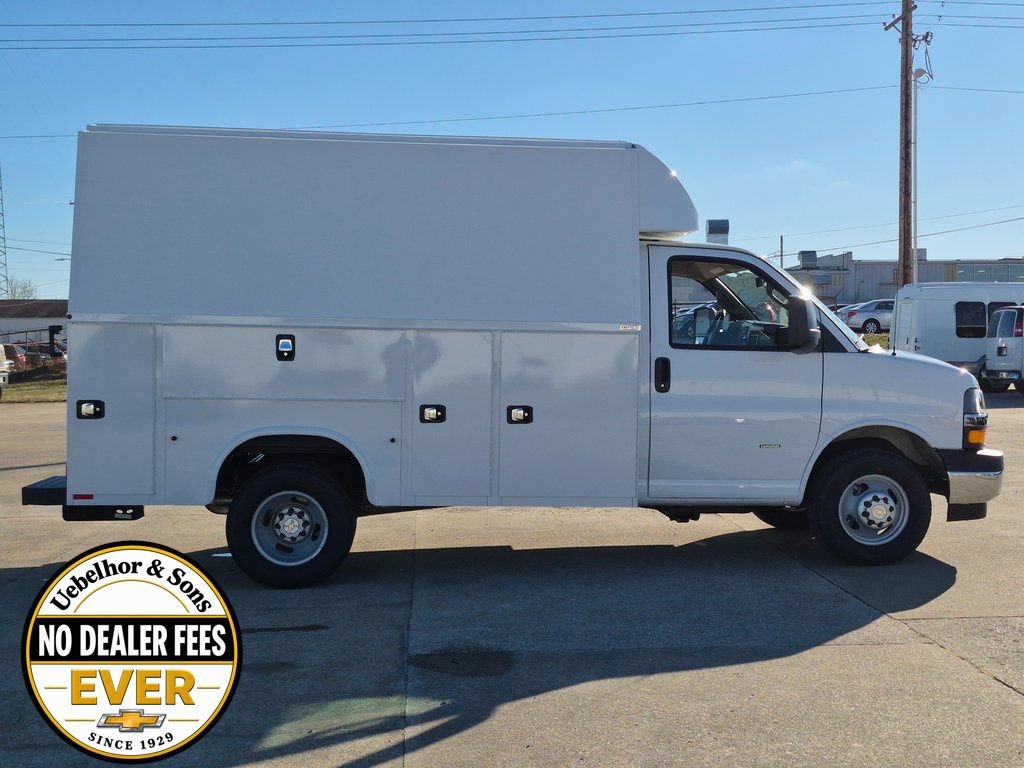 New 2025 Chevrolet Express 3500 w/ Power Convenience Package RWD image 8
