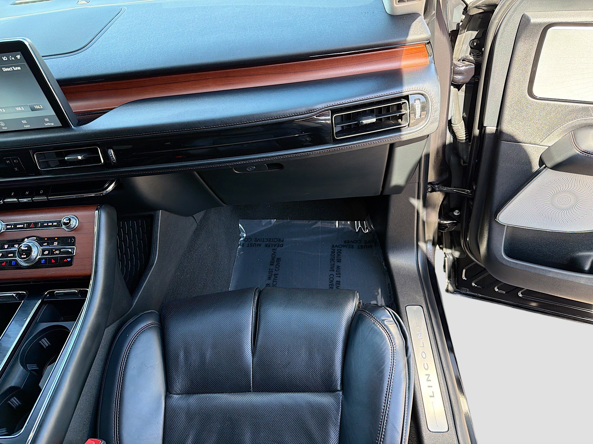 Used 2020 Lincoln Aviator Grand Touring w/ Equipment Group 302A image 17