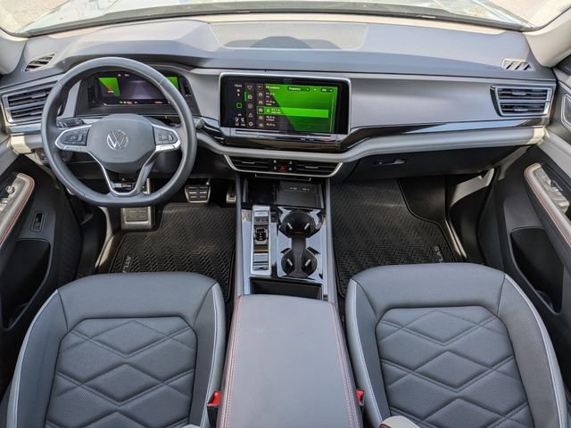 Certified 2025 Volkswagen Atlas Peak Edition SE AWD/4WD image 16