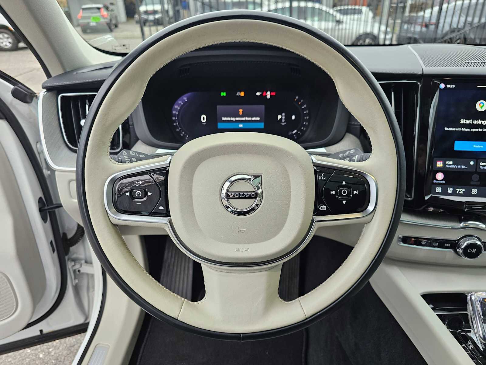 Certified 2023 Volvo XC60 B6 Ultimate w/ Protection Package Premier image 28