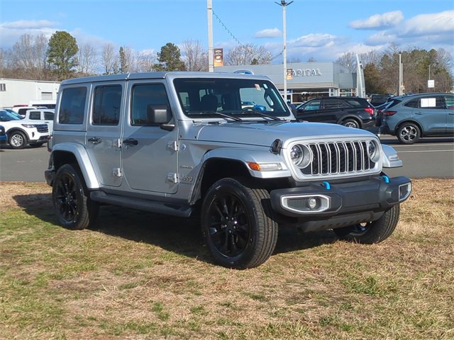 Used 2024 Jeep Wrangler Unlimited Sahara w/ Technology Group image 15