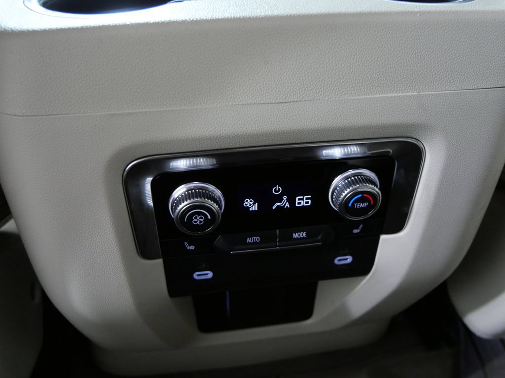 Used 2022 GMC Yukon XL Denali AWD/4WD image 20