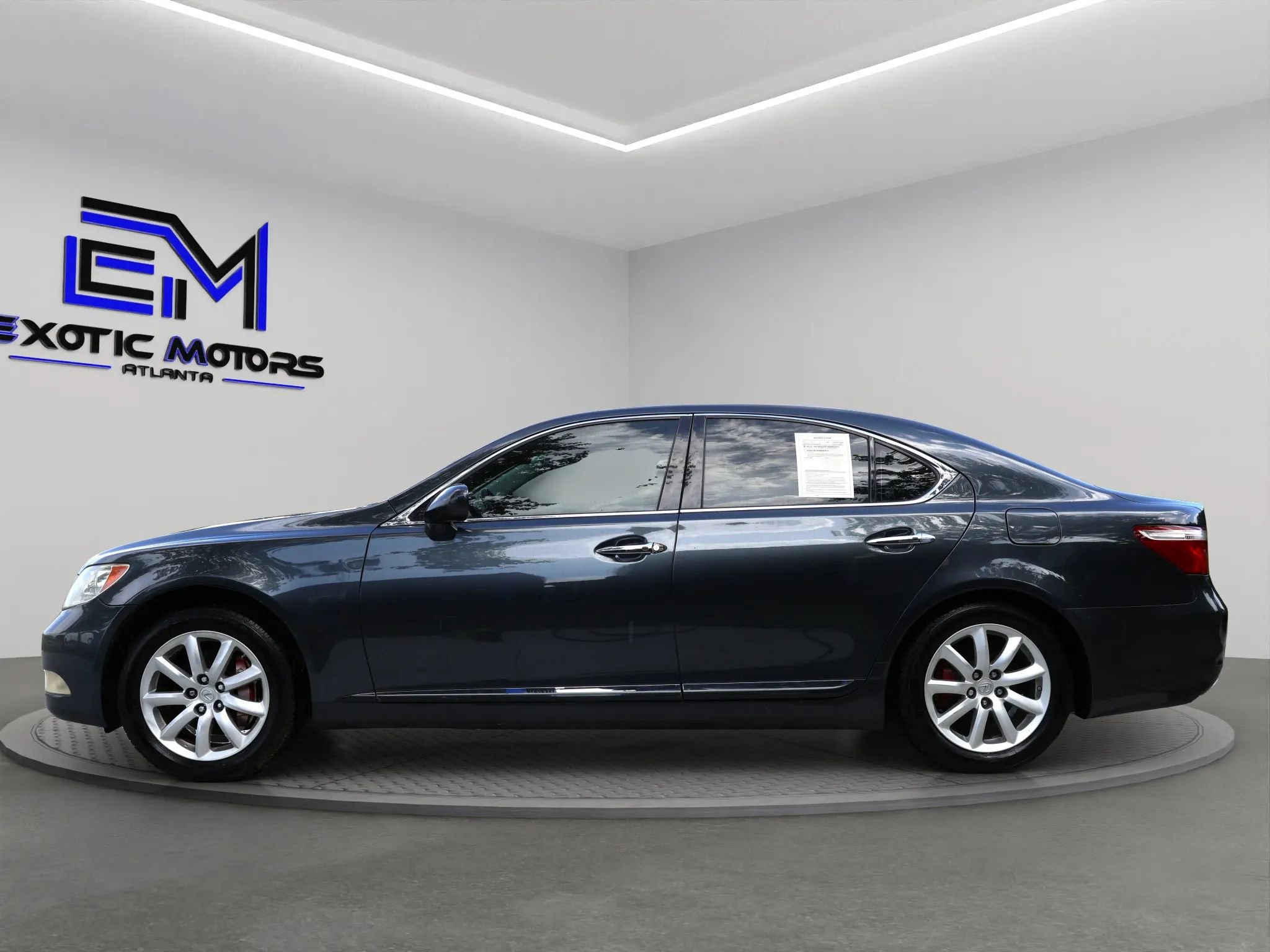 Used 2007 Lexus LS 460 RWD image 2