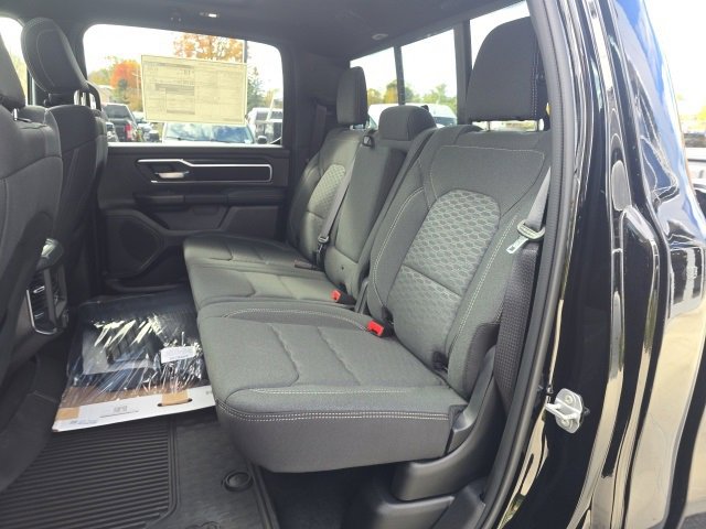 New 2026 RAM 1500 4x4 Crew Cab image 29
