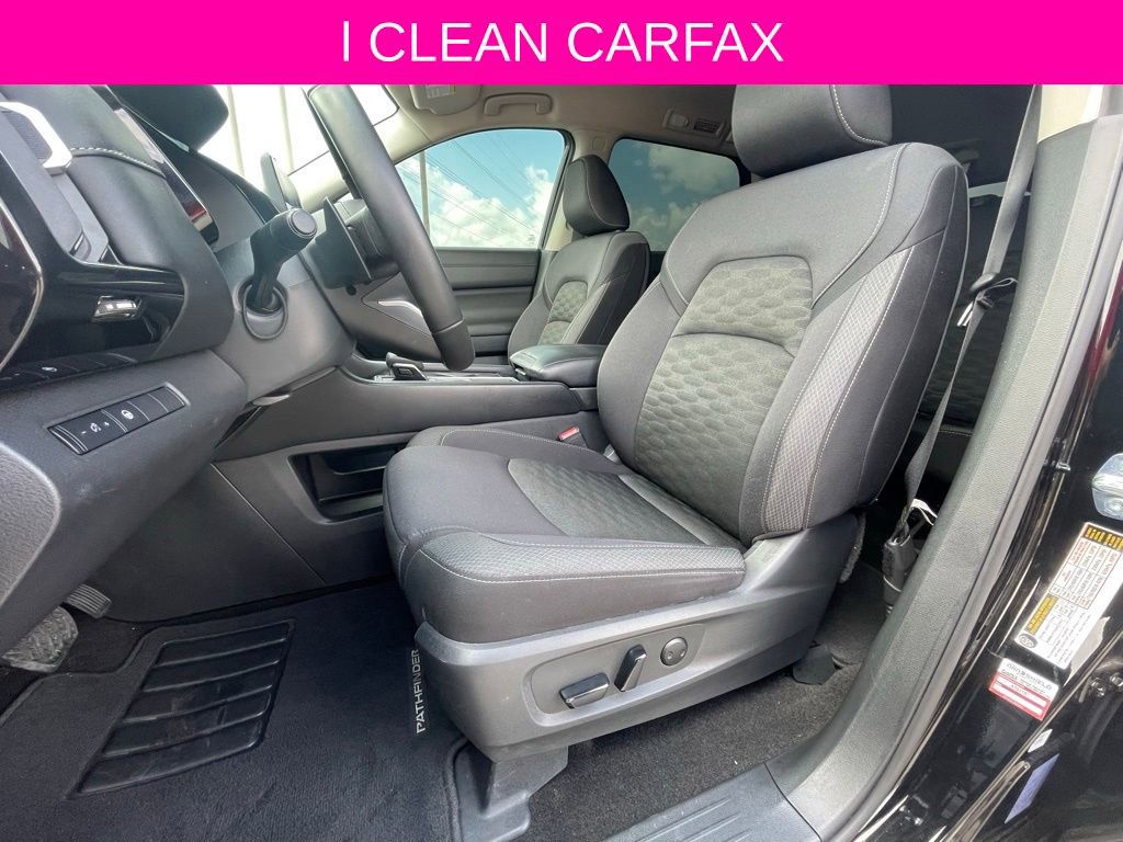 Used 2024 Nissan Pathfinder SV w/ Lighting Package (N92) image 18