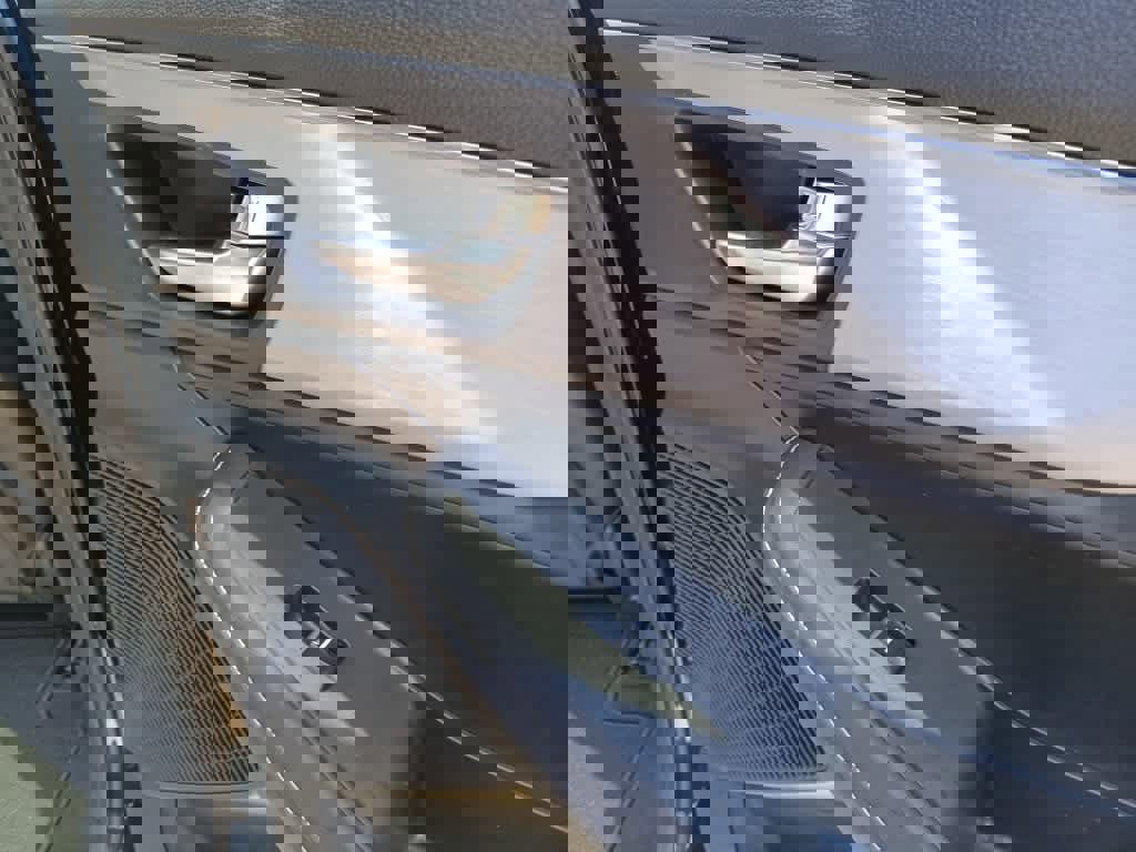 Used 2023 Acura MDX SH-AWD w/ Technology Package image 23